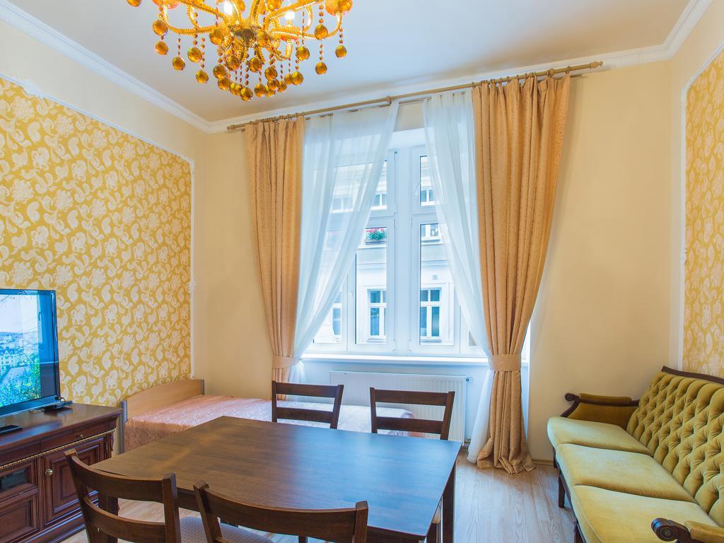 Lyra Apartments Karlovy Vary Cameră foto